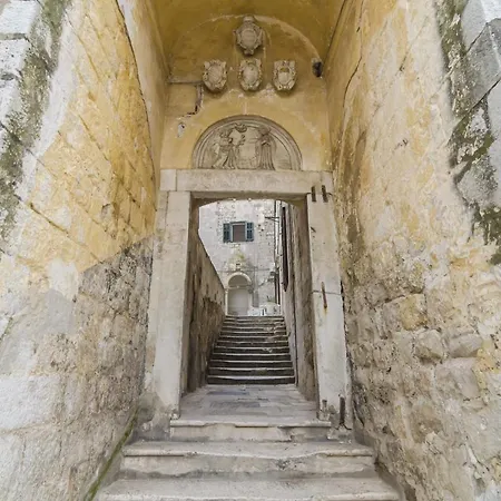Saint Mary Apartment *