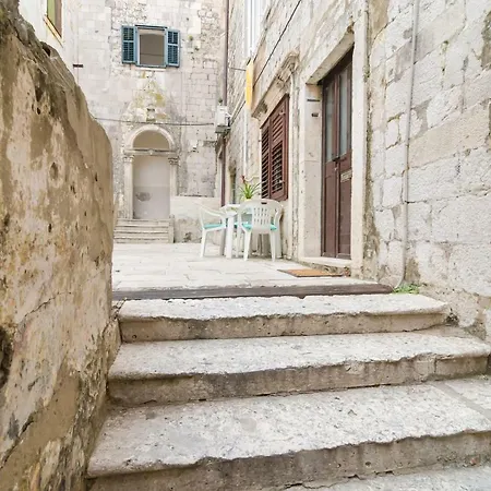 Apartment Saint Mary