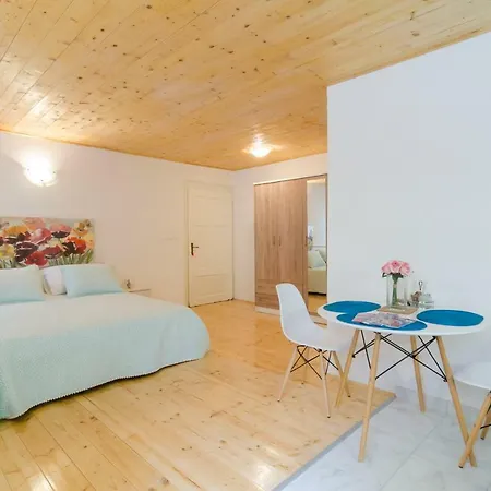 Saint Mary Apartment *